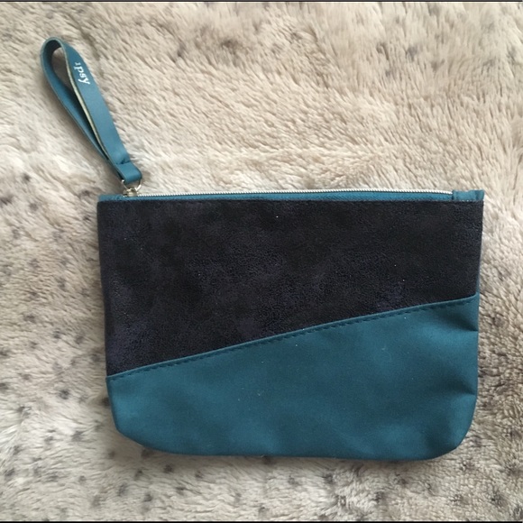 IPSY MAKEUP BAGS - Picture 3 of 4